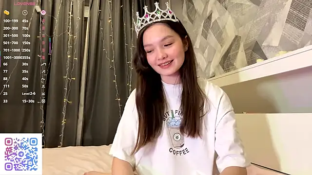 Snapshot of KiraVelvet chatting on 8, 1, 2026 KiraVelvet online show from 8, 1, 2026