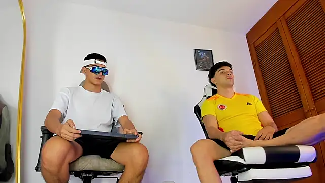 sotooliver3 online show from 17, 6, 2026