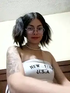Snapshot of Kylie_Rivers chatting on 28, 9, 2025 Kylie Rivers online show from 28, 9, 2025