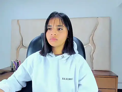 ScarletDoll online show from 24, 9, 2025