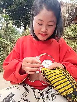 maycuc123 online show from 15, 12, 2025