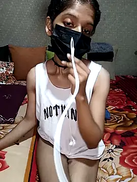 Snapshot of emali_baba chatting on 5, 4, 2026 emali baba online show from 5, 4, 2026