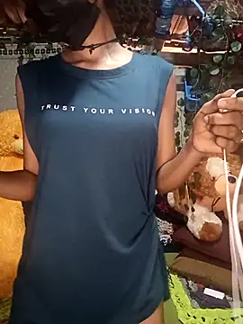 Snapshot of emali_baba chatting on 6, 4, 2026 emali baba online show from 6, 4, 2026