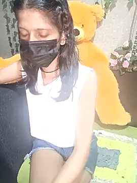 Snapshot of emali_baba chatting on 9, 4, 2026 emali baba online show from 9, 4, 2026