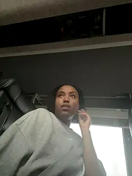 Snapshot of princesslivv chatting on 14, 9, 2025 princesslivv online show from 14, 9, 2025