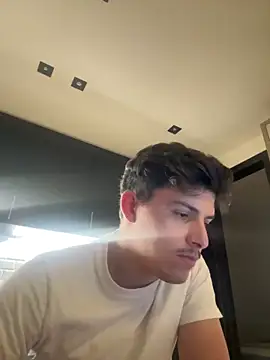 Snapshot of dock_75 chatting on 18, 10, 2025 dock 75 online show from 18, 10, 2025