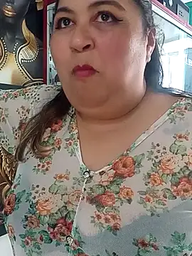 curvy diva  online show from 13, 9, 2025