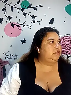 curvy diva  online show from 21, 10, 2025