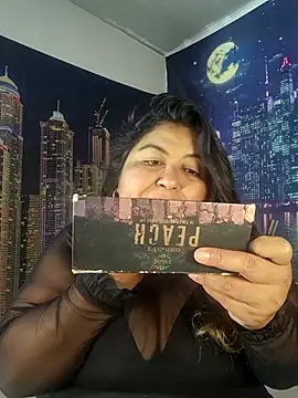 curvy diva  online show from 13, 5, 2026