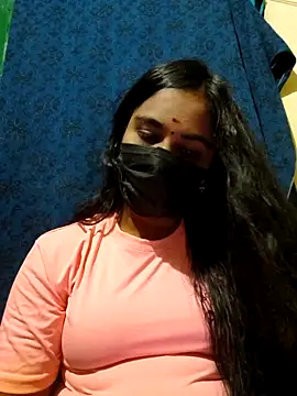 mini-queen online show from 5, 10, 2025