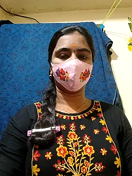 Snapshot of mini-queen chatting on 24, 2, 2026 mini-queen online show from 24, 2, 2026