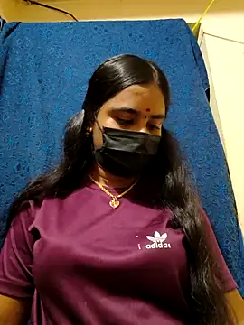 Snapshot of mini-queen chatting on 3, 4, 2026 mini-queen online show from 3, 4, 2026