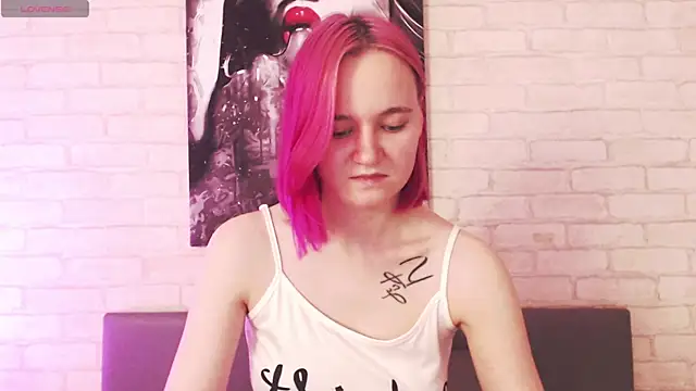 Ericha Stone online show from 19, 9, 2025