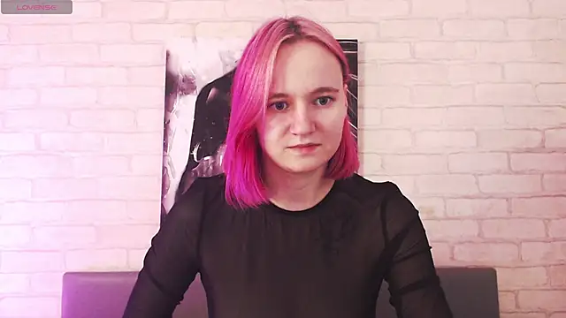 Ericha Stone online show from 25, 9, 2025