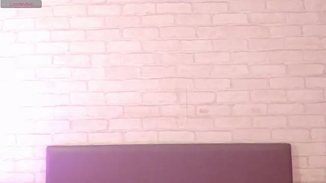 Ericha Stone online show from 12, 10, 2025