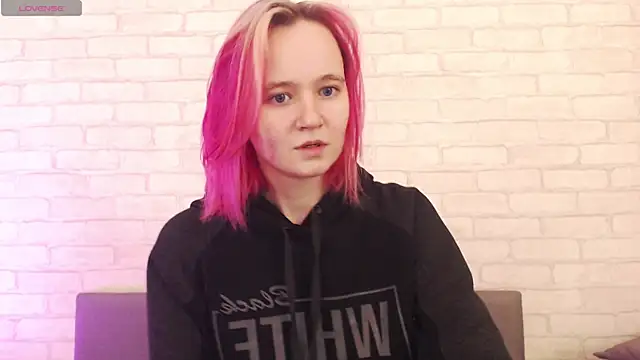 Ericha Stone online show from 28, 10, 2025