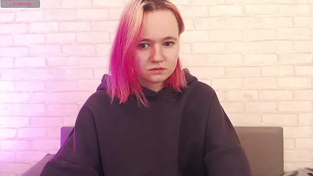 Ericha Stone online show from 10, 11, 2025