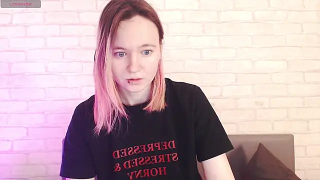 Snapshot of Ericha_Stone chatting on 18, 4, 2026 Ericha Stone online show from 18, 4, 2026