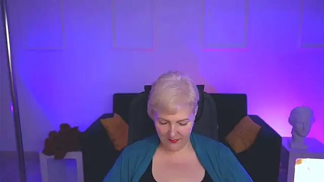 MaryMogan online show from 12, 9, 2025