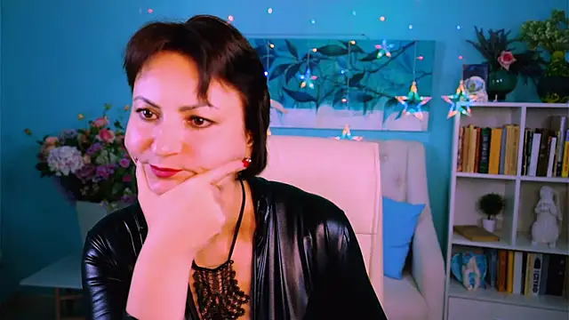 Snapshot of HelenBeler chatting on 16, 9, 2025 HelenBeler online show from 16, 9, 2025