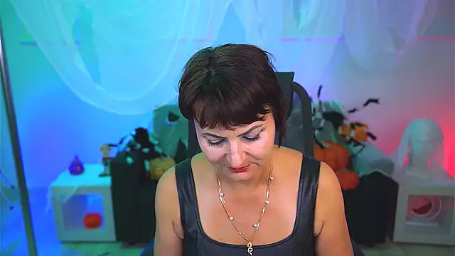 Snapshot of HelenBeler chatting on 24, 10, 2025 HelenBeler online show from 24, 10, 2025