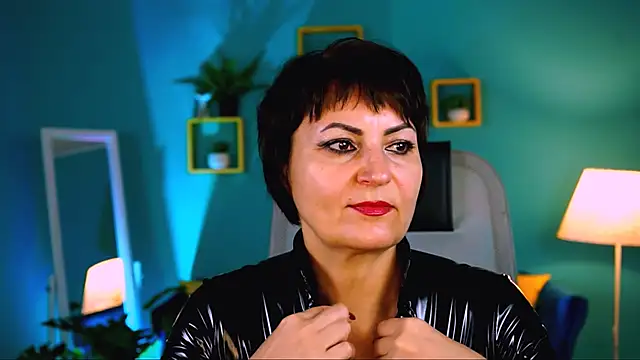 Snapshot of HelenBeler chatting on 17, 11, 2025 HelenBeler online show from 17, 11, 2025