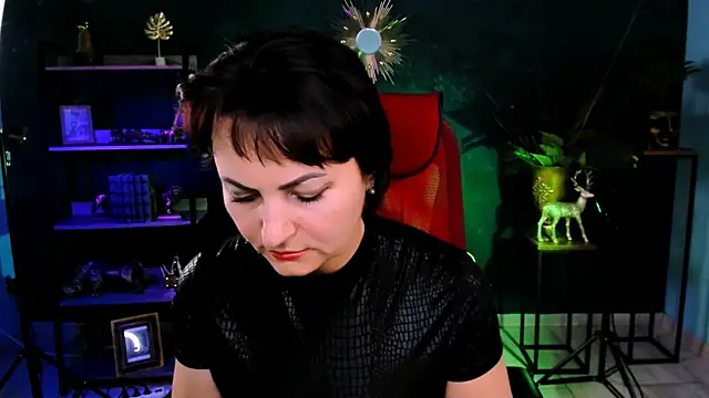 Snapshot of HelenBeler chatting on 19, 12, 2025 HelenBeler online show from 19, 12, 2025