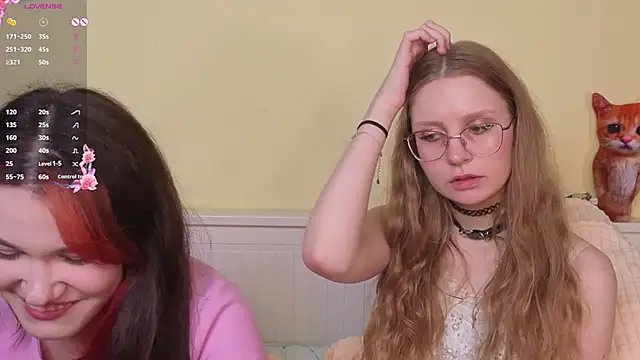 Snapshot of MauraSpurrier chatting on 21, 9, 2025 MauraSpurrier online show from 21, 9, 2025