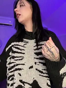 YourLittleDevil online show from 9, 3, 2026