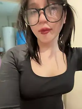 YourLittleDevil online show from 21, 3, 2026