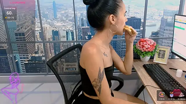 Snapshot of vanesa19_ chatting on 6, 11, 2025 vanesa19 online show from 6, 11, 2025