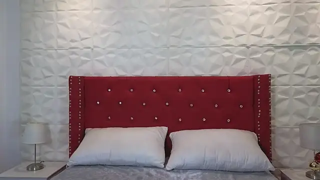 Lucy n pink online show from 14, 12, 2025