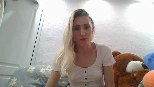Snapshot of Adrianachanel chatting on 1, 10, 2025 Adrianachanel online show from 1, 10, 2025