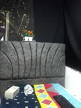 Snapshot of AmberGold- chatting on 13, 9, 2025 AmberGold- online show from 13, 9, 2025