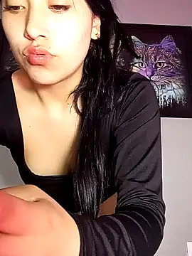 Snapshot of AmberGold- chatting on 19, 10, 2025 AmberGold- online show from 19, 10, 2025