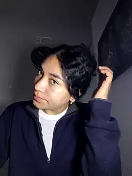 Snapshot of AmberGold- chatting on 5, 11, 2025 AmberGold- online show from 5, 11, 2025