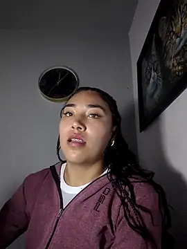 Snapshot of AmberGold- chatting on 20, 11, 2025 AmberGold- online show from 20, 11, 2025