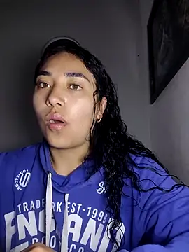 Snapshot of AmberGold- chatting on 26, 11, 2025 AmberGold- online show from 26, 11, 2025