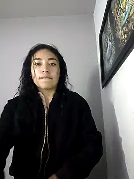 Snapshot of AmberGold- chatting on 29, 11, 2025 AmberGold- online show from 29, 11, 2025