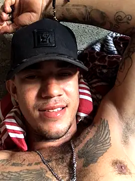 Snapshot of tattoos22 chatting on 9, 9, 2025 tattoos22 online show from 9, 9, 2025