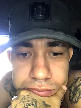 Snapshot of tattoos22 chatting on 22, 10, 2025 tattoos22 online show from 22, 10, 2025