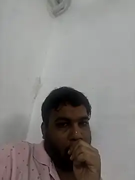 Snapshot of vinay_smalldick chatting on 2, 7, 2026 vinay smalldick online show from 2, 7, 2026