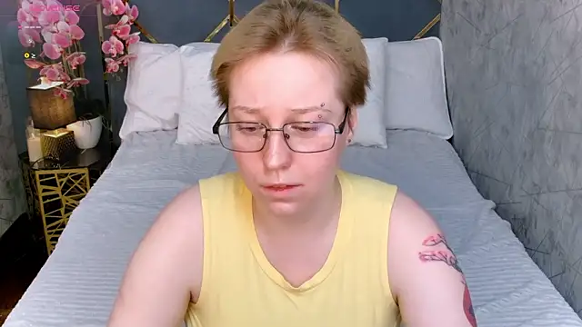 Snapshot of AlexandraGreen chatting on 5, 3, 2026 AlexandraGreen online show from 5, 3, 2026