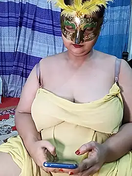Snapshot of Tanisha-Chy chatting on 3, 7, 2026 Tanisha-Chy online show from 3, 7, 2026