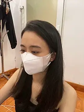 Mochi21 online show from 4, 10, 2025