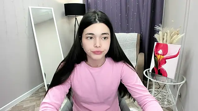 Snapshot of Albi_Glow chatting on 4, 4, 2026 Albi Glow online show from 4, 4, 2026