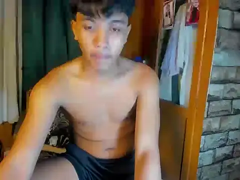 chris hot asian loverboy online show from 13, 7, 2026
