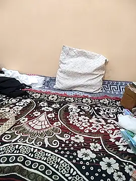 Snapshot of meenu_bhabhi547 chatting on 11, 4, 2026 meenu bhabhi547 online show from 11, 4, 2026