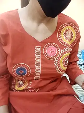 Snapshot of meenu_bhabhi547 chatting on 23, 4, 2026 meenu bhabhi547 online show from 23, 4, 2026