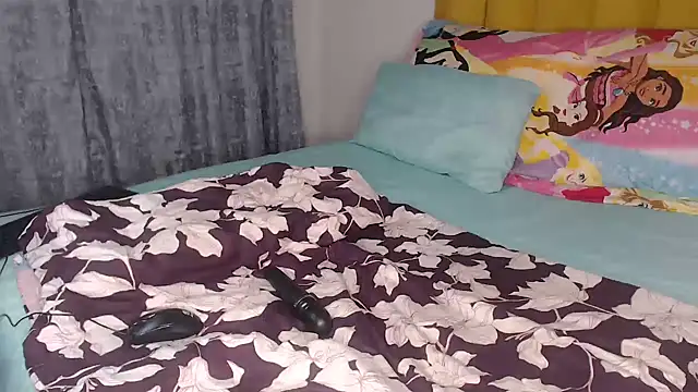 Snapshot of Bella_2025 chatting on 2, 3, 2026 Bella 2025 online show from 2, 3, 2026